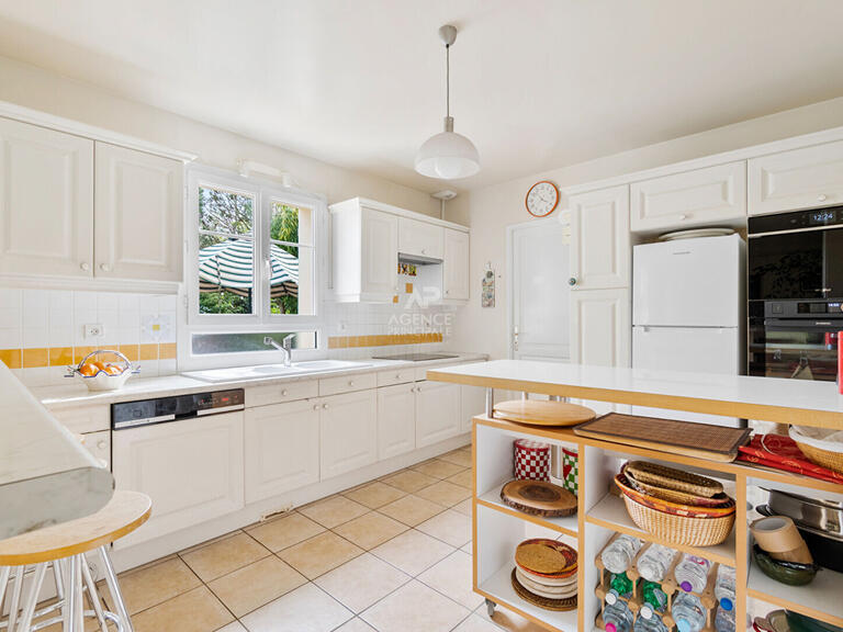 Maison Saint-Germain-en-Laye - 5 chambres - 203m²