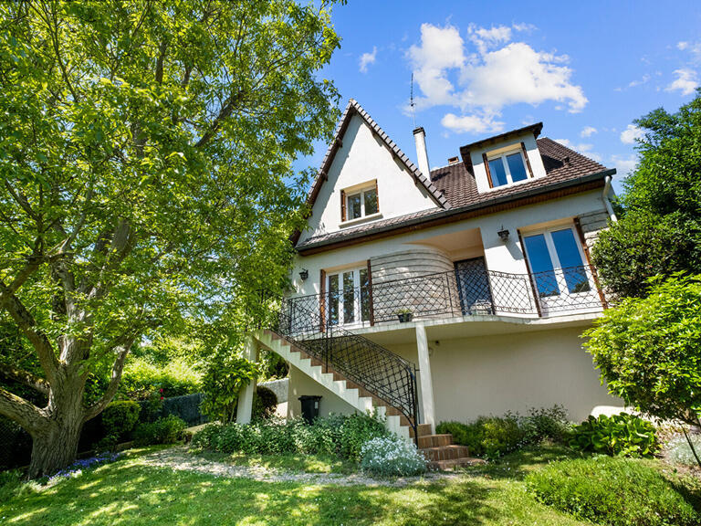 House Saint-Germain-en-Laye - 4 bedrooms - 150m²