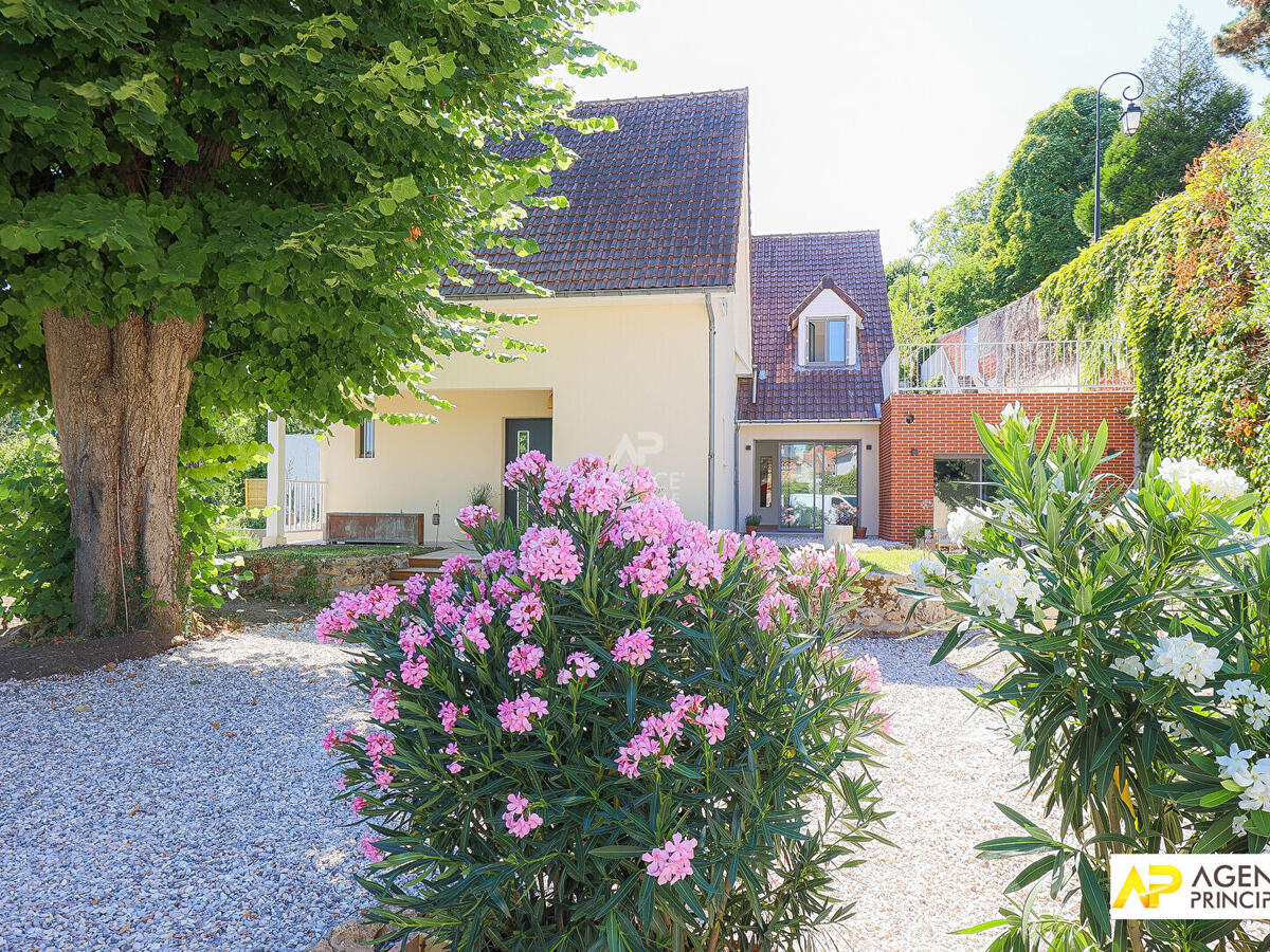 House Saint-Germain-en-Laye