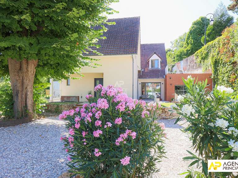 House Saint-Germain-en-Laye - 6 bedrooms - 257m²