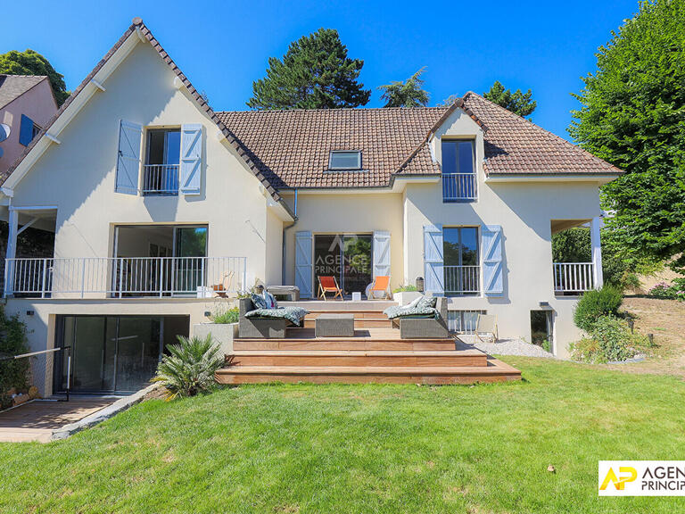 House Saint-Germain-en-Laye - 6 bedrooms - 257m²