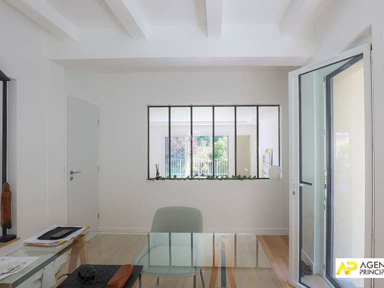 House Saint-Germain-en-Laye - 6 bedrooms - 257m²