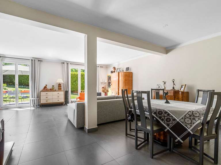 House Saint-Germain-en-Laye - 5 bedrooms - 140m²