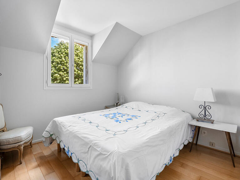 Maison Saint-Germain-en-Laye - 5 chambres - 140m²