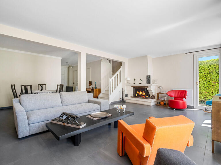 House Saint-Germain-en-Laye - 5 bedrooms - 140m²