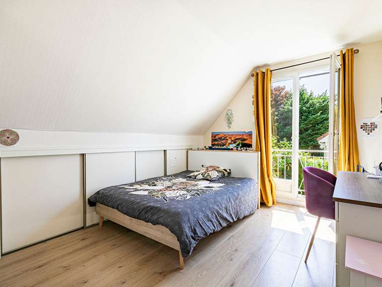 House Saint-Germain-en-Laye - 5 bedrooms - 190m²