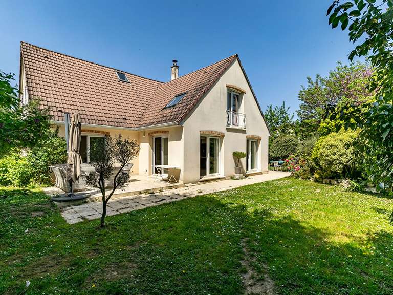 House Saint-Germain-en-Laye - 5 bedrooms - 190m²