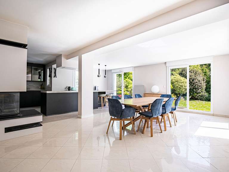 House Saint-Germain-en-Laye - 5 bedrooms - 190m²