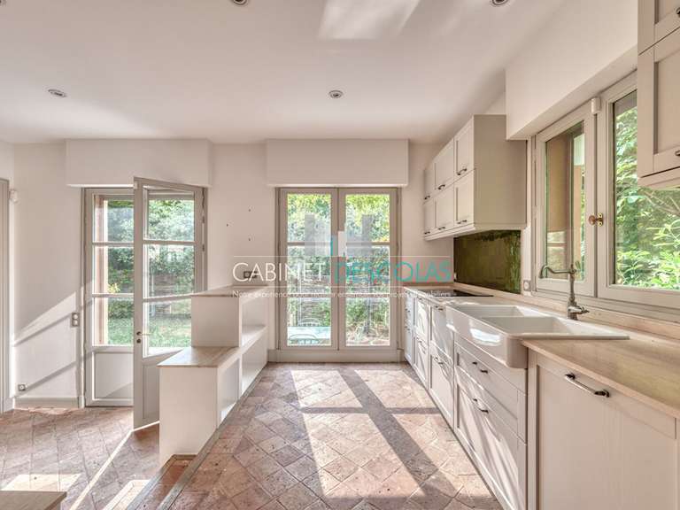 Maison Saint-Germain-en-Laye - 5 chambres - 330m²