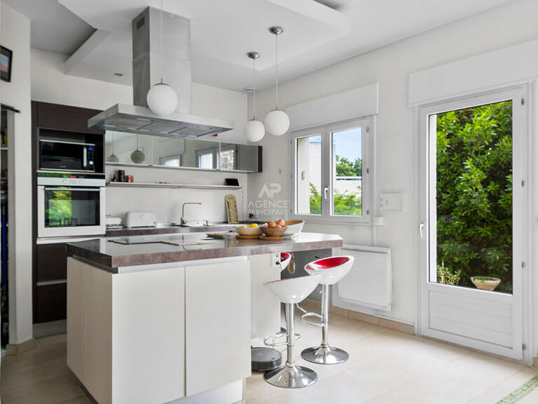 Maison Saint-Germain-en-Laye - 4 chambres - 150m²