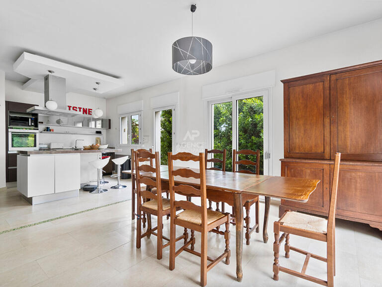 Maison Saint-Germain-en-Laye - 4 chambres - 150m²