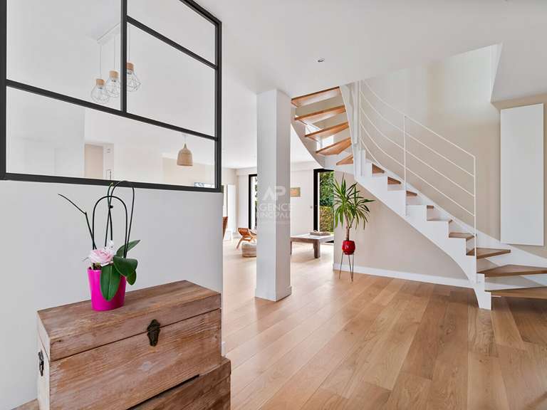 Maison Saint-Germain-en-Laye - 5 chambres - 170m²