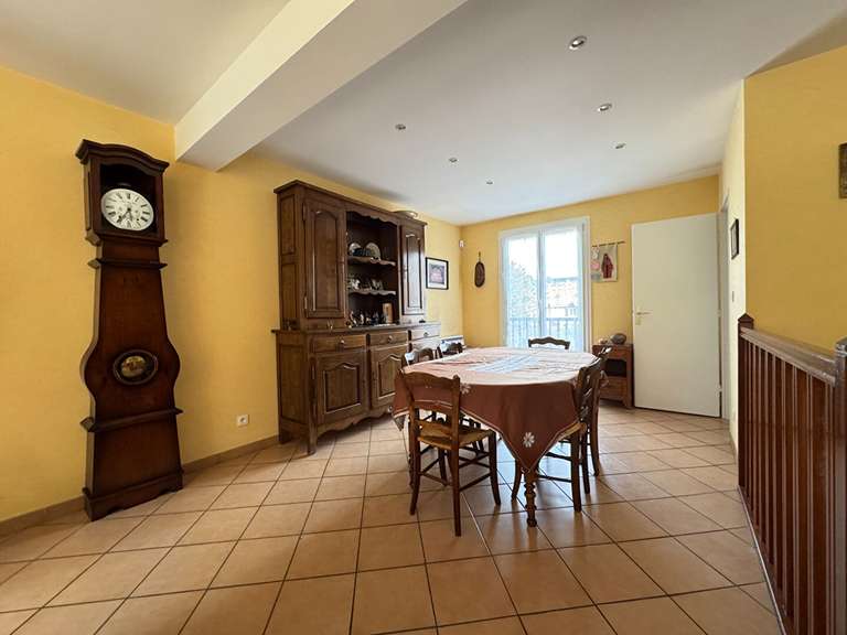 Maison Saint-Germain-en-Laye - 5 chambres - 182m²