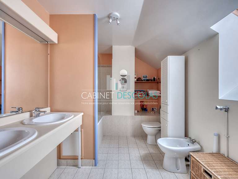 Maison Saint-Germain-en-Laye - 4 chambres - 140m²