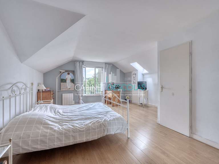 Maison Saint-Germain-en-Laye - 4 chambres - 140m²