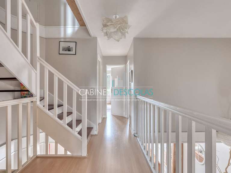 Maison Saint-Germain-en-Laye - 4 chambres - 140m²