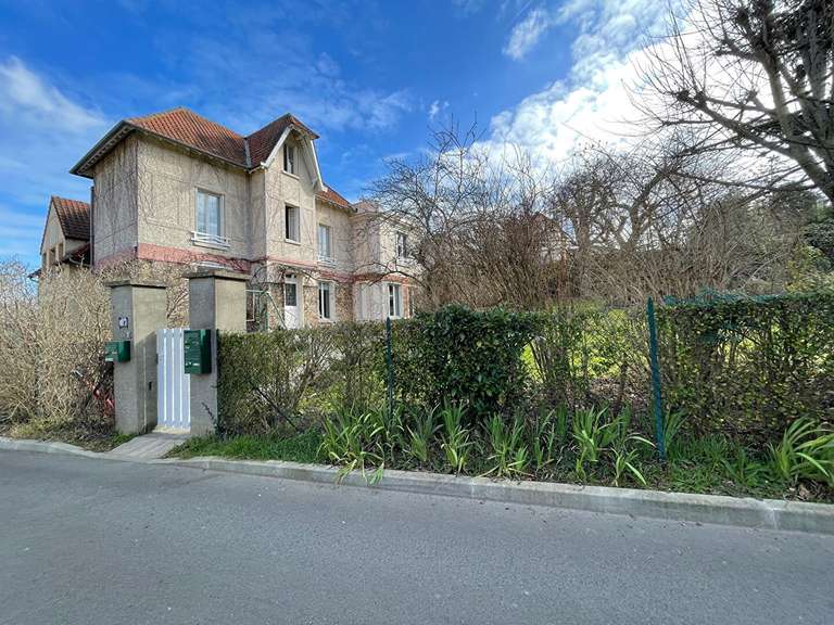 Maison Saint-Germain-en-Laye - 8 chambres - 230m²