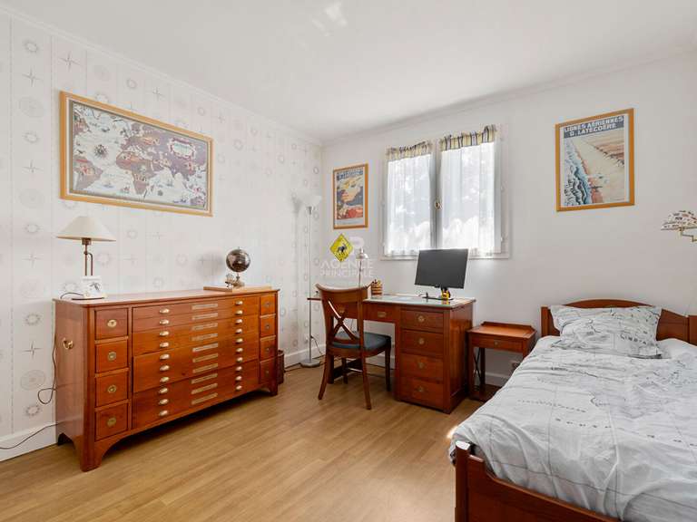 Maison Saint-Germain-en-Laye - 4 chambres - 155m²