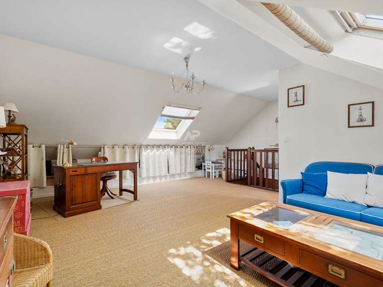 Maison Saint-Germain-en-Laye - 4 chambres - 155m²
