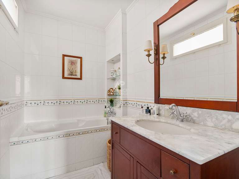Maison Saint-Germain-en-Laye - 4 chambres - 155m²