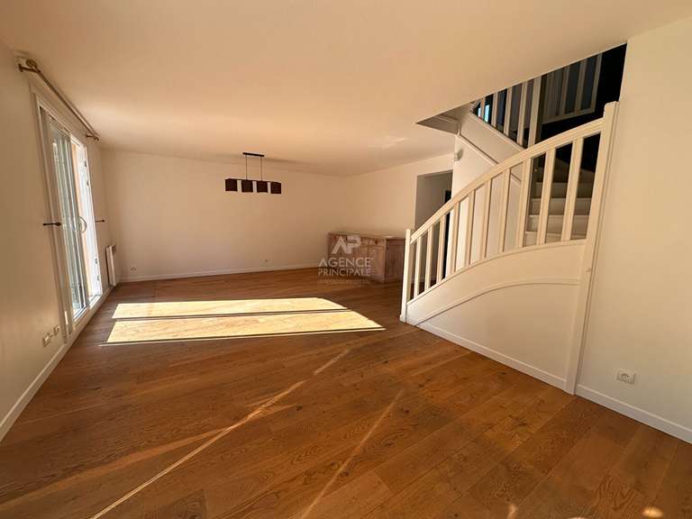 Maison Saint-Germain-en-Laye - 4 chambres - 163m²