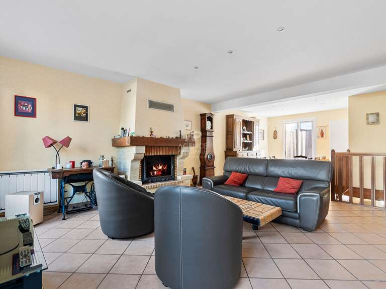 Maison Saint-Germain-en-Laye - 5 chambres - 181m²