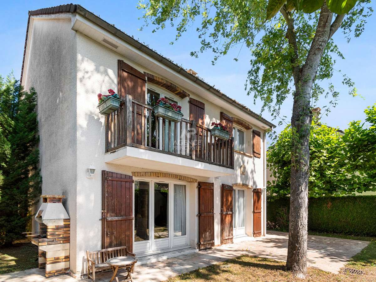 House Saint-Germain-en-Laye