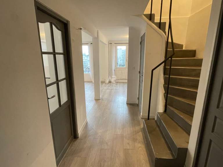 Maison Saint-Germain-en-Laye - 4 chambres - 120m²