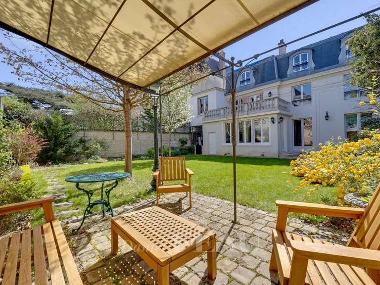 Maison Saint-Germain-en-Laye - 7 chambres - 294m²