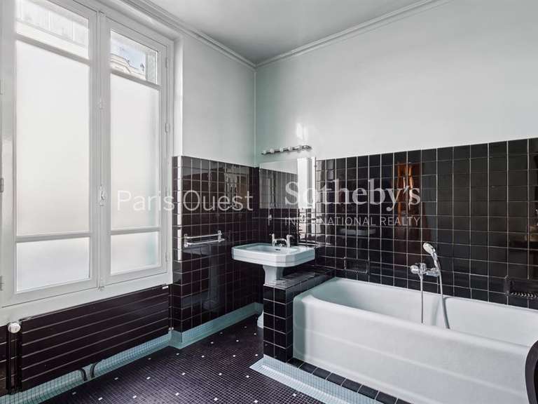 Maison Saint-Germain-en-Laye - 5 chambres - 216m²