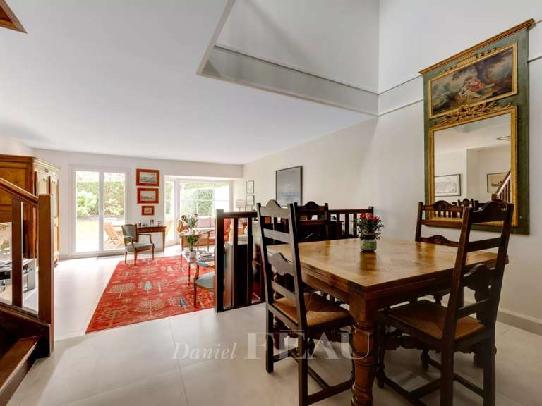 Maison Saint-Germain-en-Laye - 4 chambres - 140m²