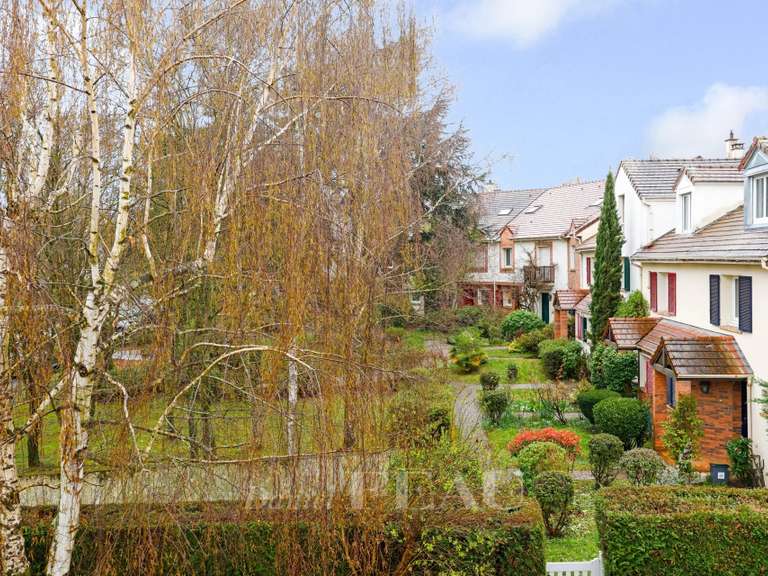 Maison Saint-Germain-en-Laye - 4 chambres - 140m²
