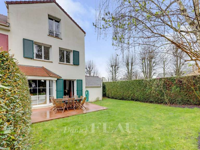 Maison Saint-Germain-en-Laye - 4 chambres - 140m²