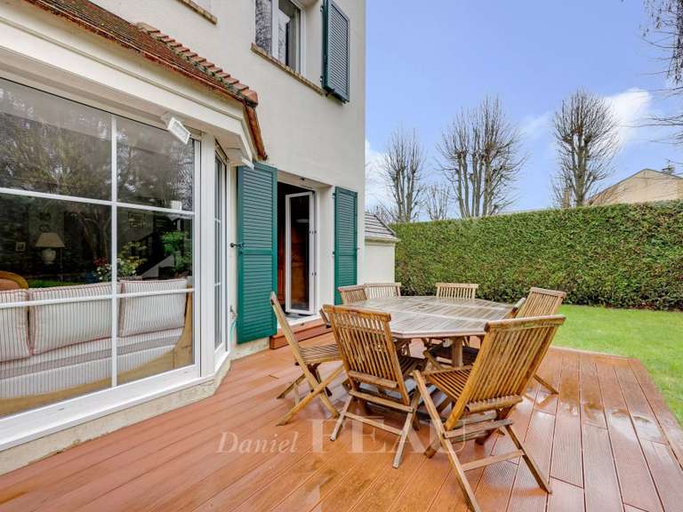 Maison Saint-Germain-en-Laye - 4 chambres - 140m²