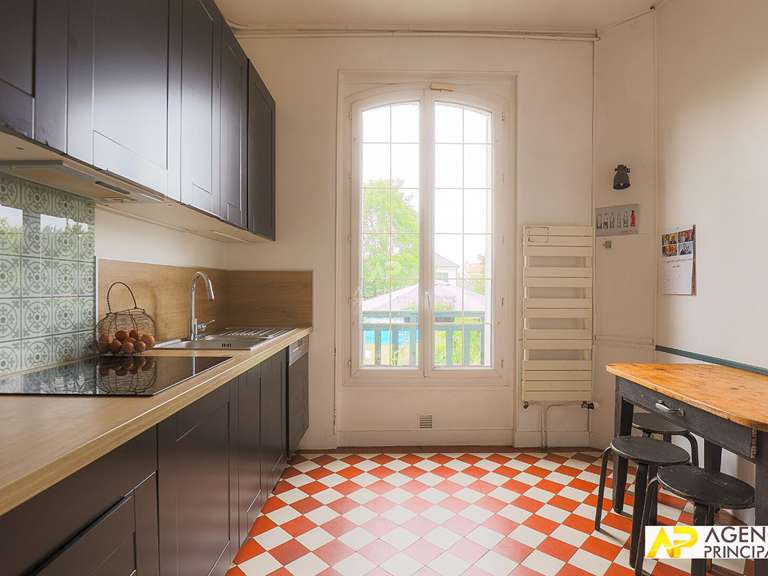 Maison Saint-Germain-en-Laye - 5 chambres - 180m²