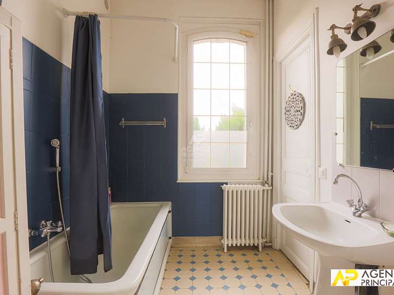 Maison Saint-Germain-en-Laye - 5 chambres - 180m²