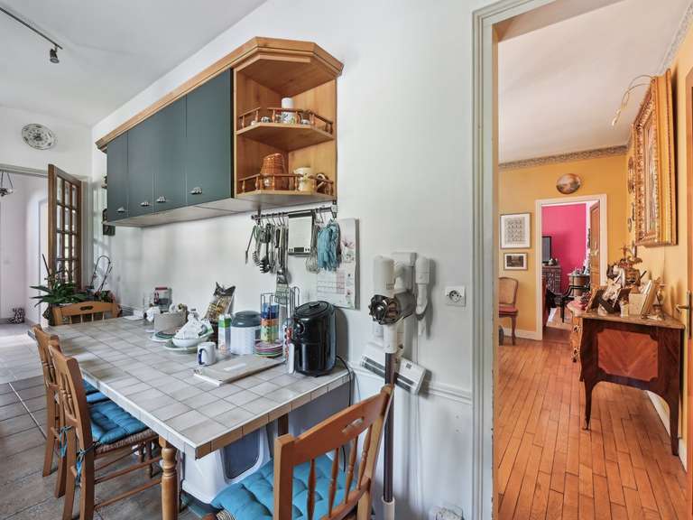 House Saint-Germain-en-Laye - 5 bedrooms - 220m²