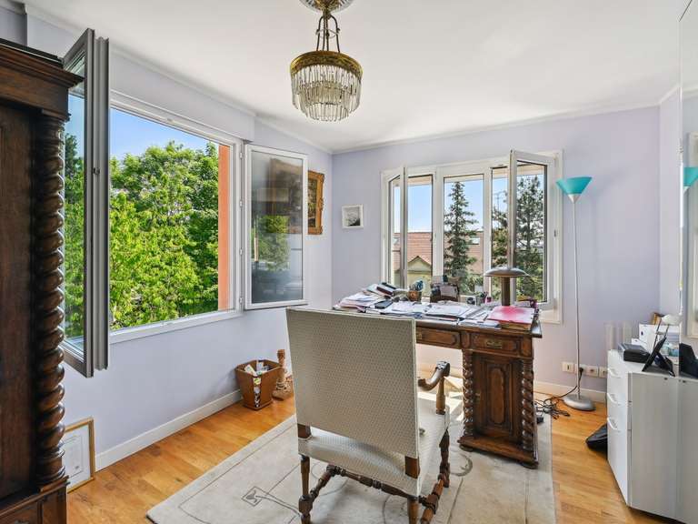 House Saint-Germain-en-Laye - 5 bedrooms - 220m²