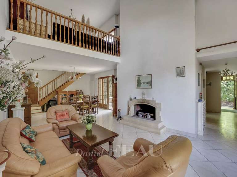 Maison Saint-Germain-en-Laye - 5 chambres - 216m²