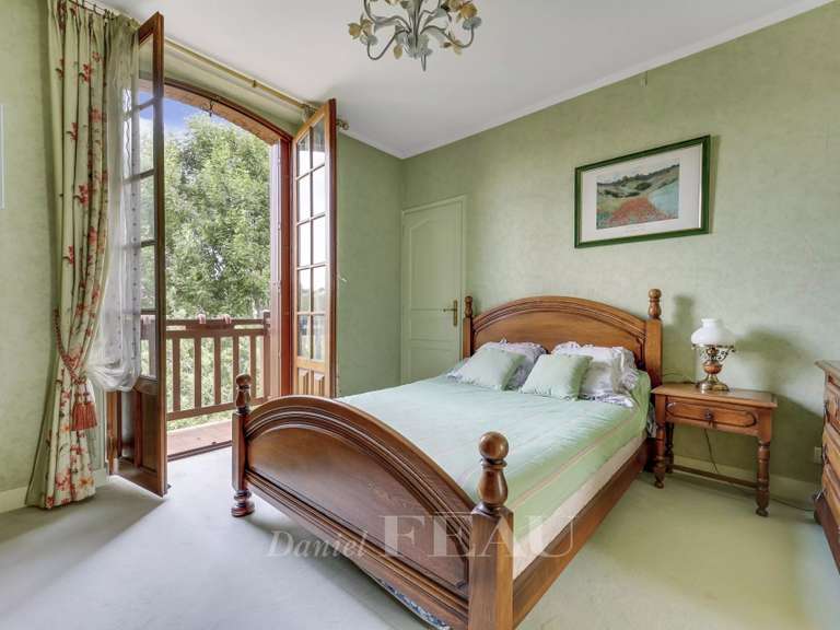 Maison Saint-Germain-en-Laye - 5 chambres - 216m²