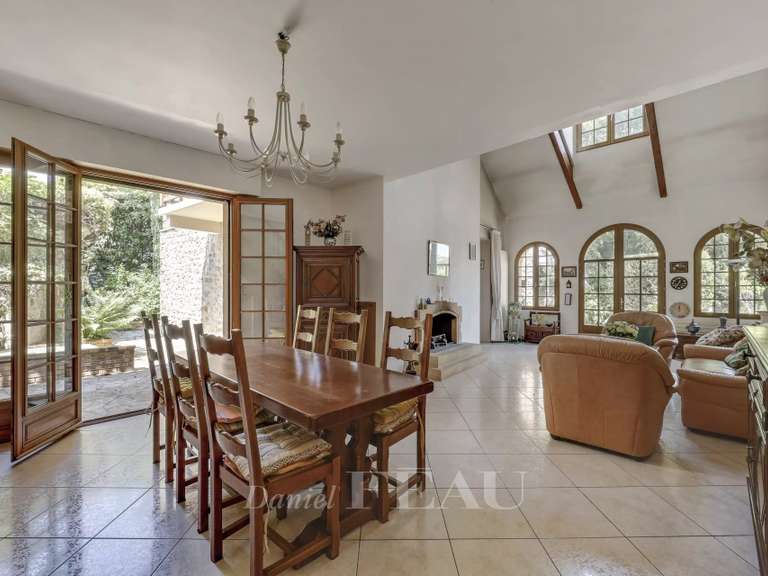 Maison Saint-Germain-en-Laye - 5 chambres - 216m²