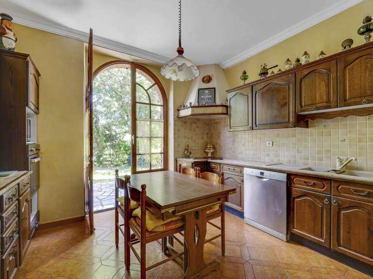 Maison Saint-Germain-en-Laye - 5 chambres - 216m²