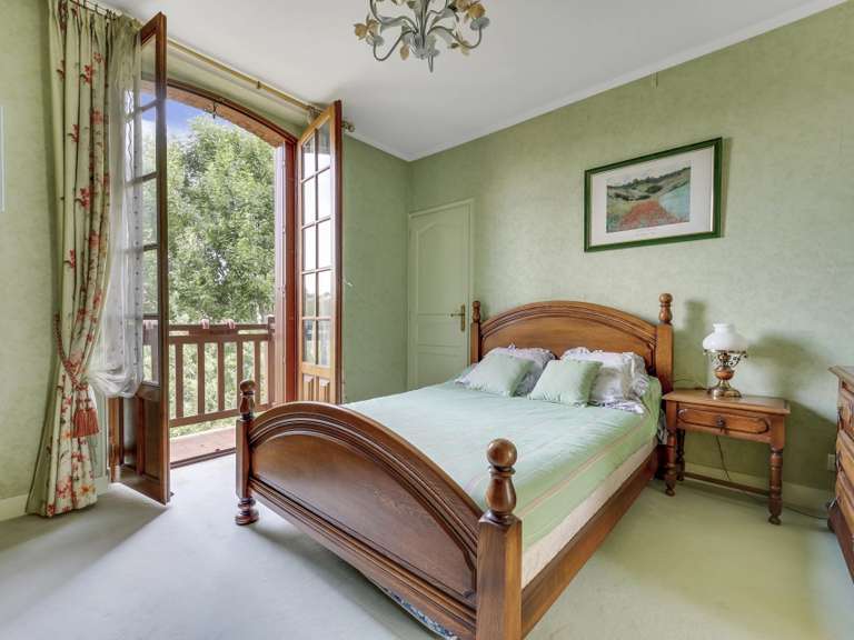 Maison Saint-Germain-en-Laye - 5 chambres - 216m²