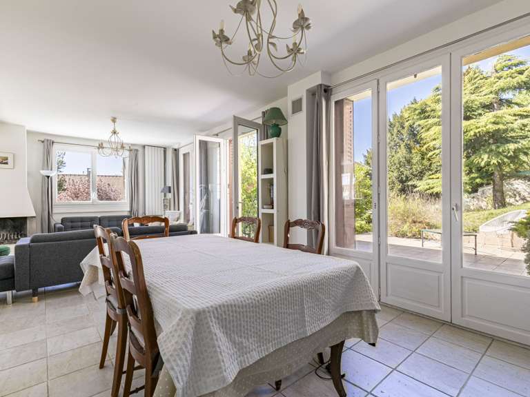 Maison Saint-Germain-en-Laye - 6 chambres - 202m²