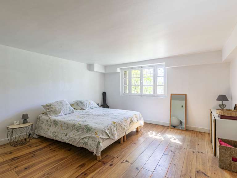 Maison Saint-Germain-en-Laye - 6 chambres - 202m²