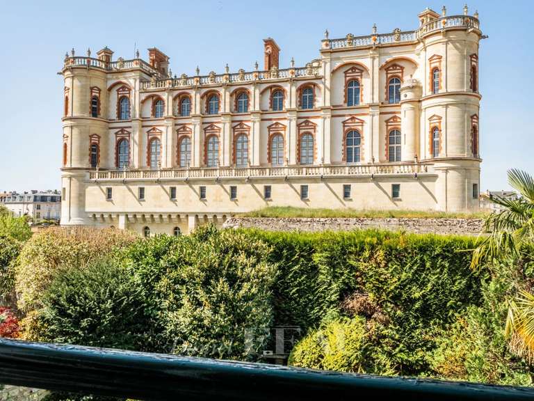 Maison Saint-Germain-en-Laye - 7 chambres - 259m²