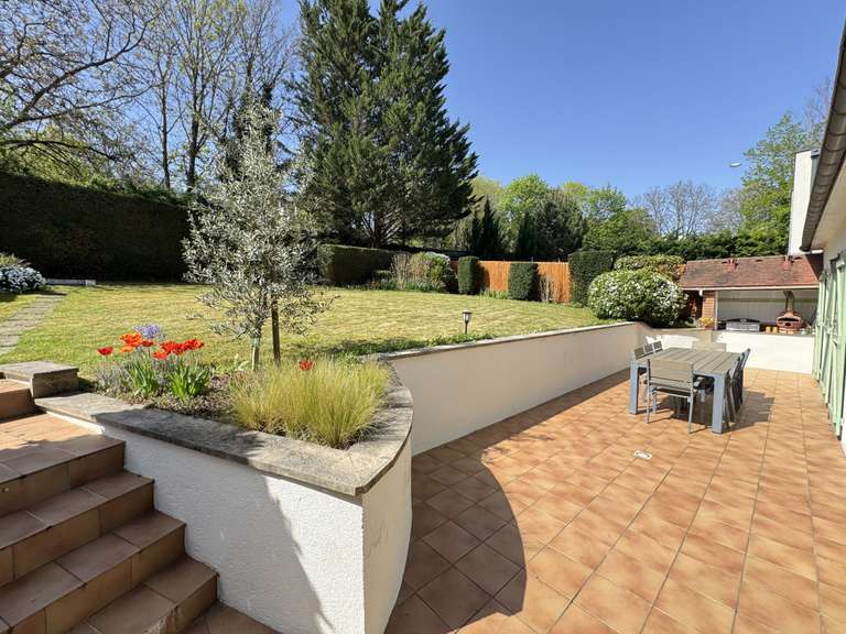 Maison Saint-Germain-en-Laye - 4 chambres - 131m²