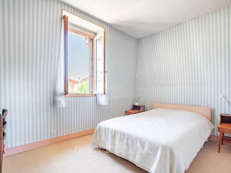 Maison Saint-Germain-en-Laye - 5 chambres - 300m²