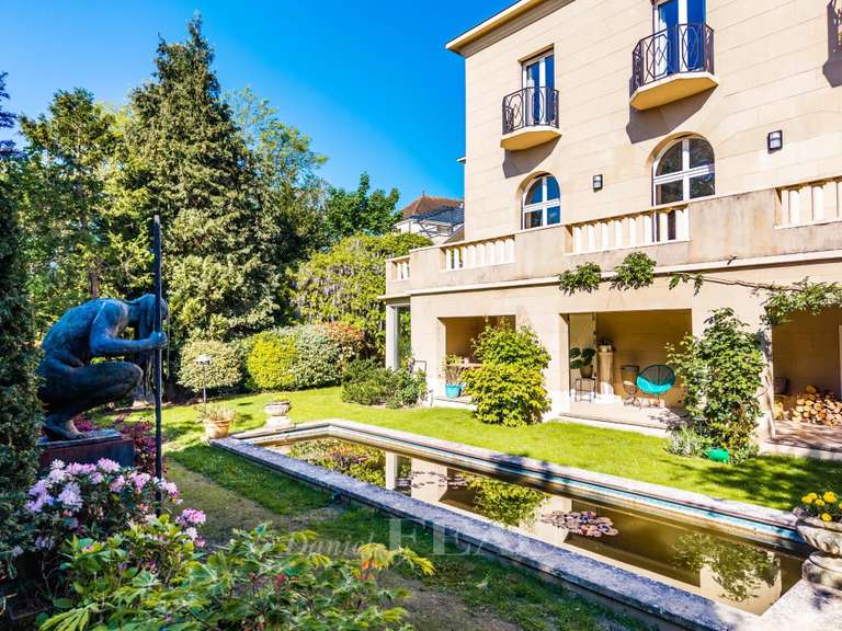 Maison Saint-Germain-en-Laye - 7 chambres - 490m²