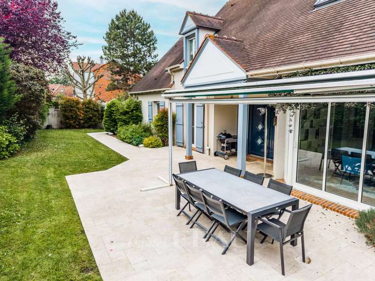 Maison Saint-Germain-en-Laye - 5 chambres - 310m²